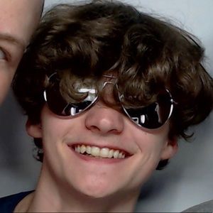 Meet your Posher, Ean